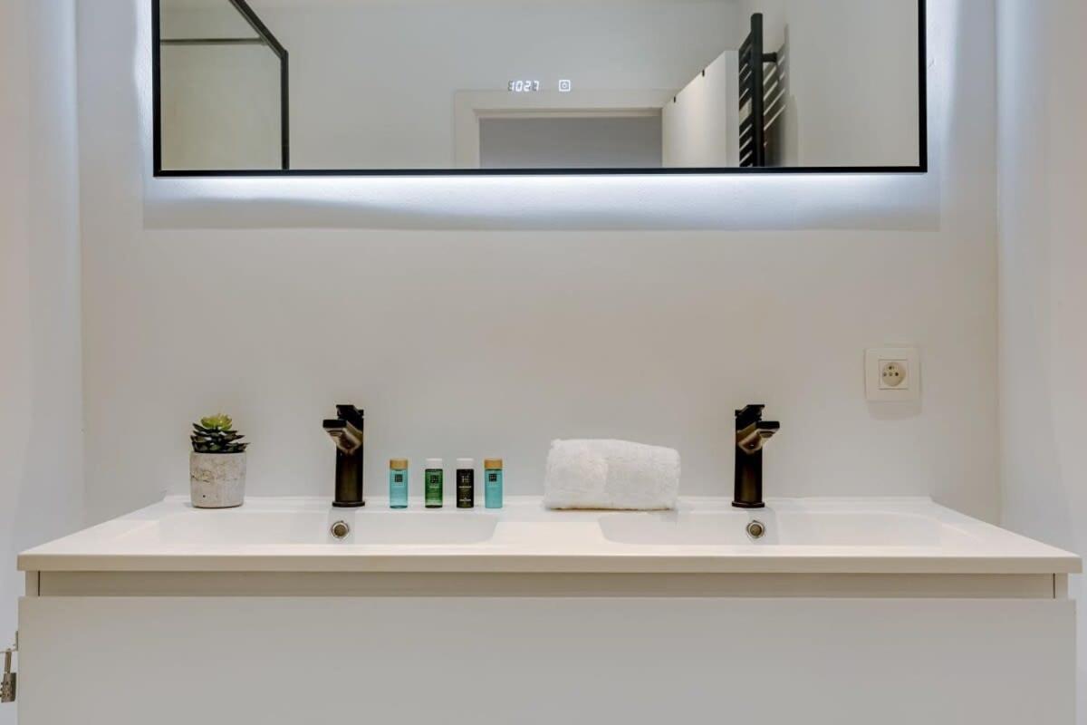 Stylish Apartment With Terrace And Balcony 安特卫普 外观 照片